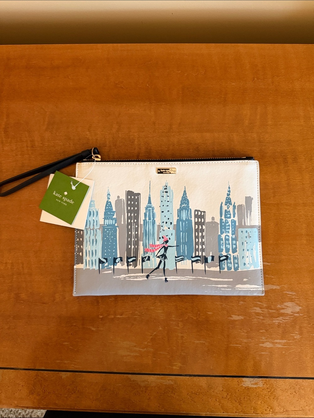 NWT kate spade Blue, White & Gray NYC City Skyline Wristlet